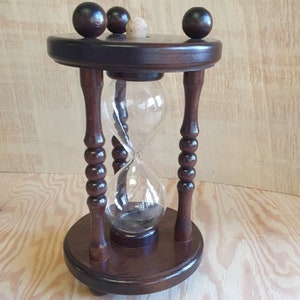 Wooden Sand Timer for Wedding / the Couple Pour Two Kinds of Decor Sand ...