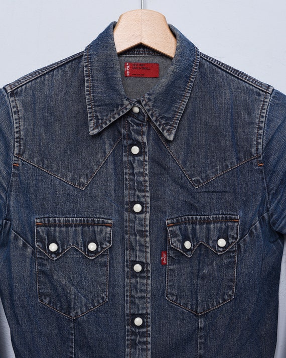 levi's red tab shirt
