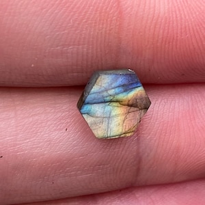 Labradorite cartilage stud | 16G forward helix | titanium conch earring | tragus labret | screw back barbell | 1.2mm body piercing