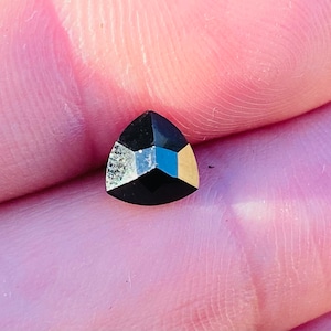 Black onyx cartilage stud | triangle earring | unique conch jewellery | 1.2mm tragus labret | forward helix barbell | 16G body piercing