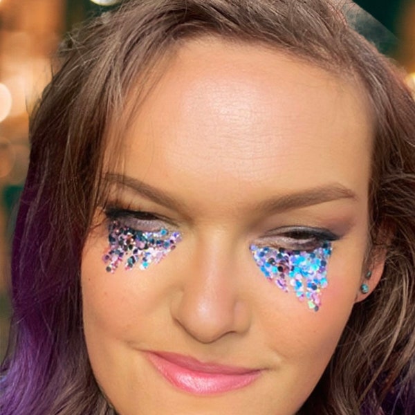 Glitter tears | festival glitter eyes | rave make up glitter | clubbing face glitter | festival outfit | face glitter |hen party