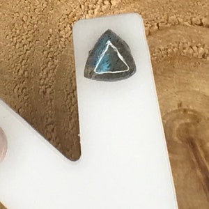 Labradorite cartilage stud | Forward Helix earring | 16G body piercing | 1.2mm tragus labret | triangle earlobe barbell | natural gemstone