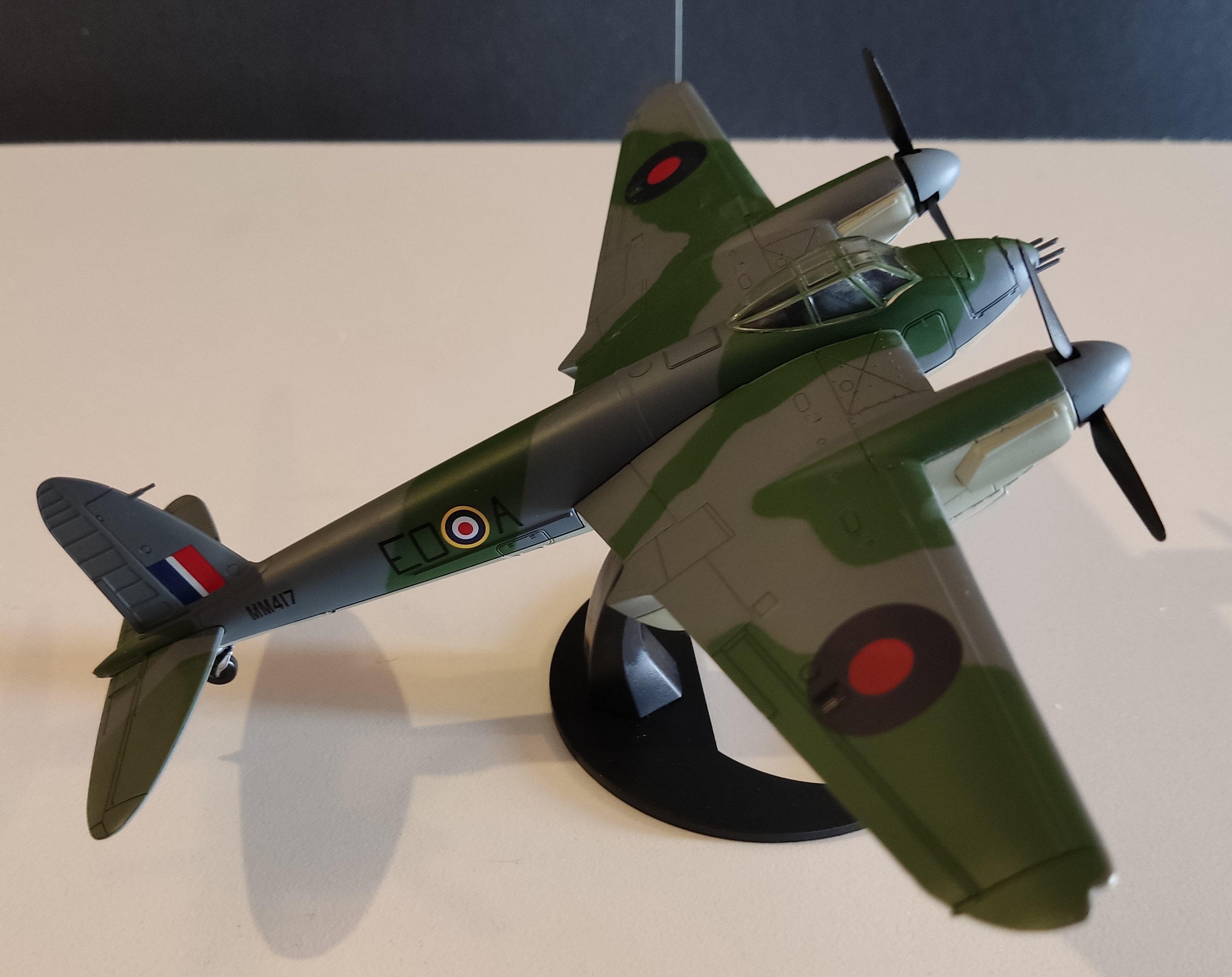 AVION DE COMBAT AU 1/72° DE HAVILLAND MOSQUITO FB MK VI