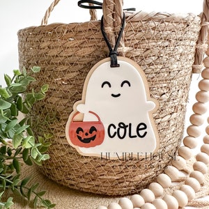 ブーバスケットタグ、ハロウィンネームタグ、パーソナライズハロウィンタグ、キャンディバスケットネームタグ、トリックオアトリート、ブーバッグネームタグ、ブーバスケットフィラー
