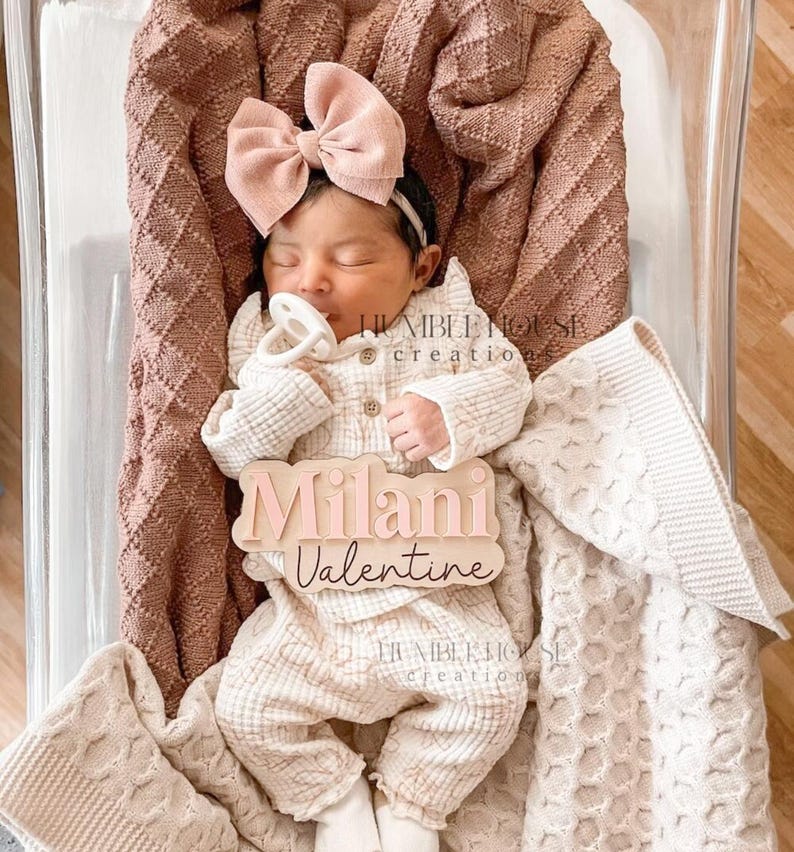 Baby Name Sign, Hospital Announcement Photo Prop, Mini Wooden Name Plaque image 1