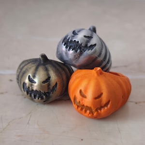 Smiling Jack-o-Lantern Ring - Halloween Pumpkin ring Jewelry trick or treat resin aluminum and brass powder Jewellery handmade scary spooky