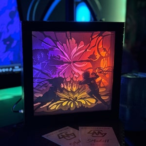 Scatola delle ombre quadrata 3D del chakra della battaglia dei guerrieri ninja, scatola luminosa da sogno con taglio della carta, luce notturna, decorazione colorata, regalo per nerd, stanza del giocatore