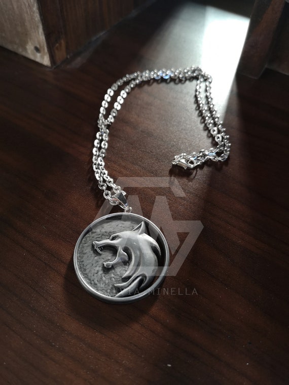 Pattistore White Wolf Witcher Geralt of Rivia Necklace Wolf School Hunt Medallion Pendant Cosplay Accessories Pattistore White Wolf Witcher Geralt of Rivia Necklace Wolf School Hunt Medallion Pendant Cosplay Accessories