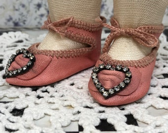 Leather doll shoes 6 cm  -  2  3\8  "  French style for an antique doll candy pink with strass stones .