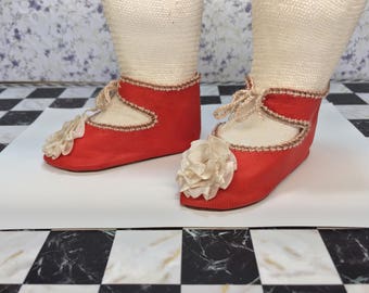 Leather doll shoes 7,6 cm  -   3 "  French style for an antique doll  red and white .