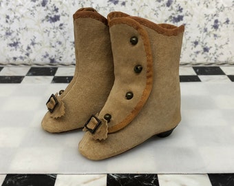 Botas de cuero para muñeca antigua de moda / muñeca dama color camel beige.