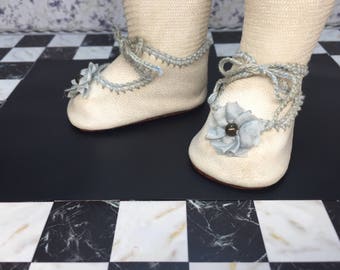 Leather doll shoes 7 cm  -   2  6\8 "  German style for an antique doll worn white with soft blue rosette .