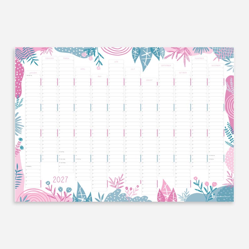 Puede incluir: Un calendario de pared para 2027 con una cuadr&iacute;cula horizontal para doce meses. El dise&ntilde;o incluye ilustraciones bot&aacute;nicas abstractas en rosa y azul de hojas y flores a lo largo de los bordes superior e inferior, enmarcando la cuadr&iacute;cula blanca.