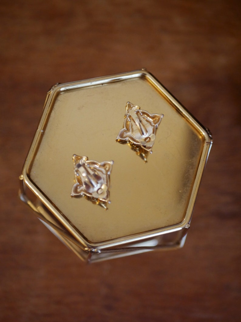 Vintage clips