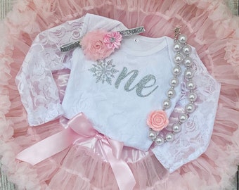 Baby Girl Winter Onederland First Birthday Outfit in Pale Pink - Snowflake 1st Birthday Outfit - Cake Smash - Birthday Photos