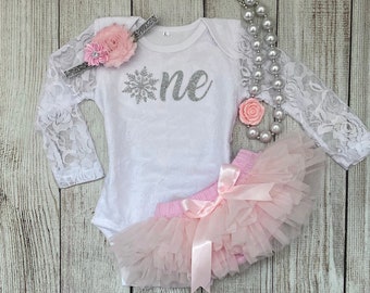 Baby Girl Winter Onederland First Birthday Outfit in Pale Pink - Snowflake 1st Birthday Outfit - Cake Smash - Birthday Photos