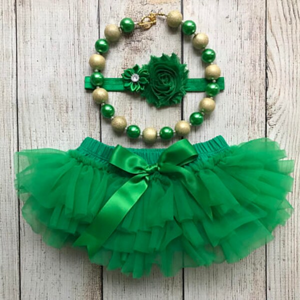 St Patricks Day Outfit - Baby Girl Tutu Bloomers in Green - Tutu Bloomers, Headband and Bubblegum Necklace - Cake Smash - Newborn photos