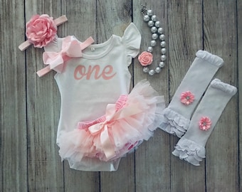 Baby Girl First Birthday Outfit - 1st Birthday Outfit in Light Pink / Pale Pink - One - Cake Smash - Birthday Photos