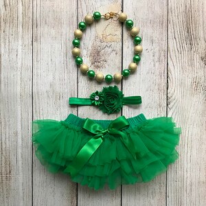 St Patricks Day Outfit - Baby Girl Tutu Bloomers in Green - Tutu Bloomers, Headband and Bubblegum Necklace - Cake Smash - Newborn photos