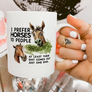 Ich bevorzuge Pferde den Menschen, Pferdeliebhaber Geschenk, Reiter Geschenk, Pferdebesitzer Geschenk Tasse.