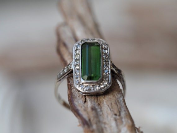 Antique Cocktail Ring with green Tourmaline and D… - image 4