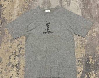 Vintage Yves Saint Laurent YSL Pour Homme Spellout Logo Camiseta