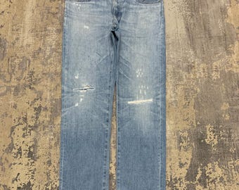 Uniqlo Distressed Jeans Regular Fit Straight Leg Light Wash Blue Denim Kaihara Fabric Destroyed Ripped Knee Grunge Aesthetic Pants W34x30
