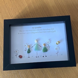 Personalised Grandma Pebble Picture, Unique Pebble and Glass Picture for Granny, Handmade Gift for Grandmother, Gift for Nana