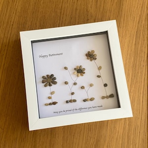 Personalisierter Kieselstein Bild, einzigartiges Ruhestands-Kieselstein-Geschenk, Arbeitskollegengeschenk, Abschiedsarbeitsgeschenk, Kieselsteinkunst für den Ruhestand