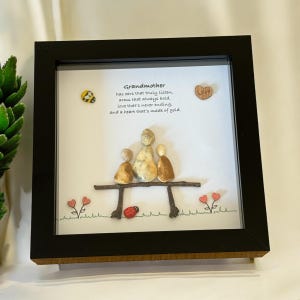 Personalised Grandmother Pebble Picture, Pebble Picture Gift for Granny, Unique Personalised Gift for Grandma, Handmade Pebble Art for Nana