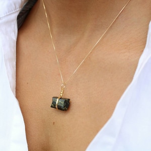 Raw Peridot Necklace, August Birthstone, Genuine Crystal, 18K Gold Filled Minimalist Chain, August Birthday Jewelry