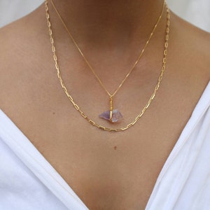 Collar de amatista en bruto: cadena impermeable de oro brasileño de 18 quilates, piedra de nacimiento de febrero.