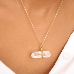 Clear Quartz Necklace, Genuine Clear Quartz  Necklace, Birthstone Jewelry, April Birthstone Necklace, Natural tiny Raw Clear Quartz Necklace