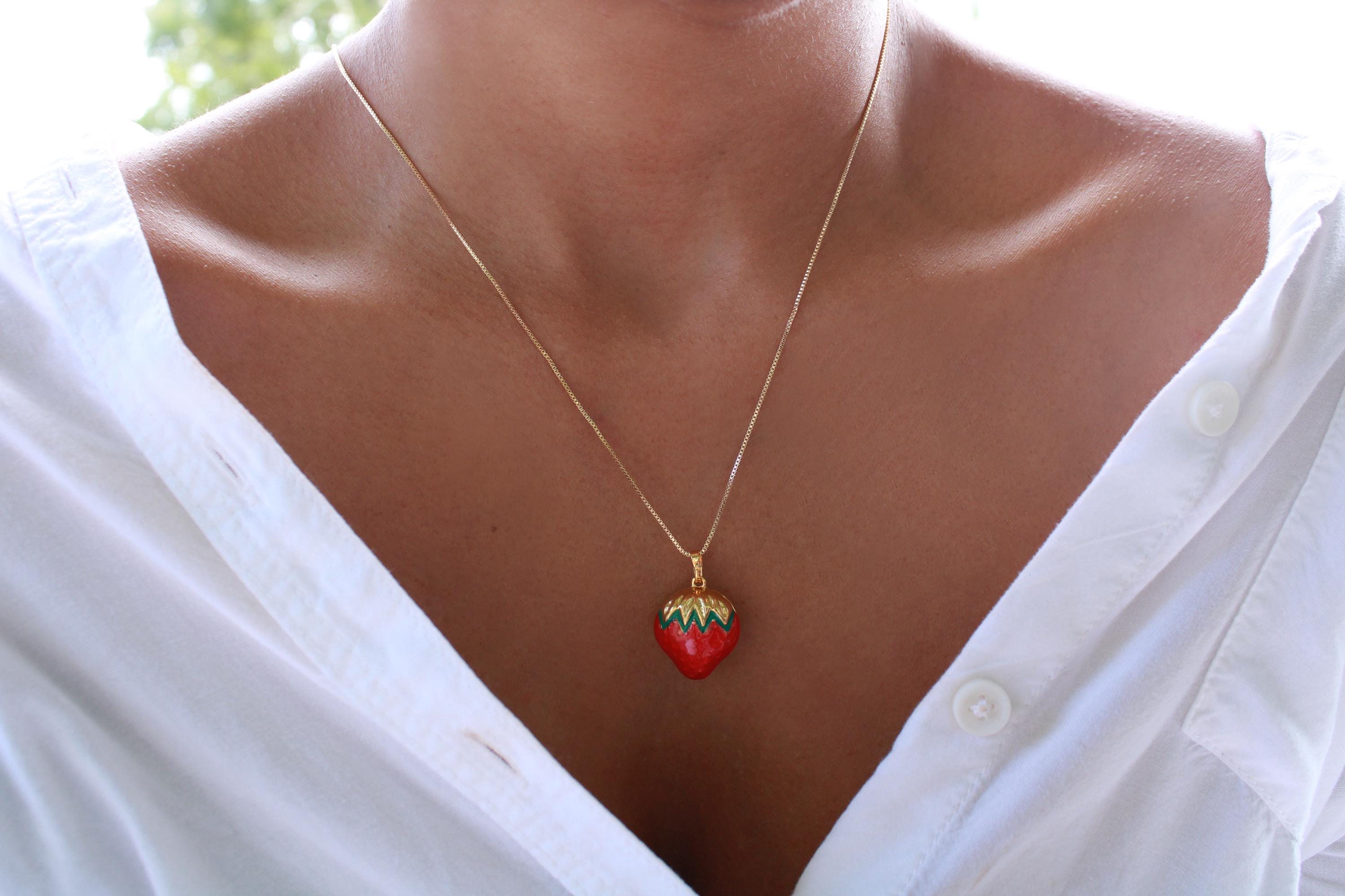 Collier Pour Enfant En Plaqué Or 18 Carats - Pendentif Fraise, Marque Tata Gisèle, Neuf Avec étiquettes