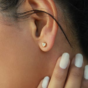 Golden heart Stud Earrings, 18K Gold Filled Minimalist Zirconia stud Earrings, Bridal Heart Earrings