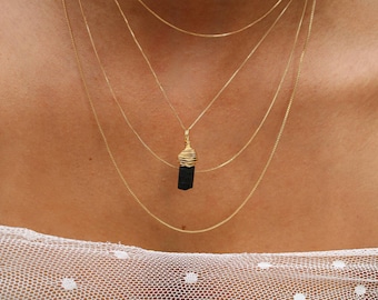 Collier en cristal de tourmaline noire, chaîne minimaliste remplie d’or 18 carats, véritables bijoux tourmaline bruts et délicats