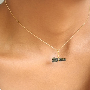 Peridot Crystal Necklace, August Birthstone Jewelry, 18K Minimalist Gold Filled Chain, Summer Jewelry