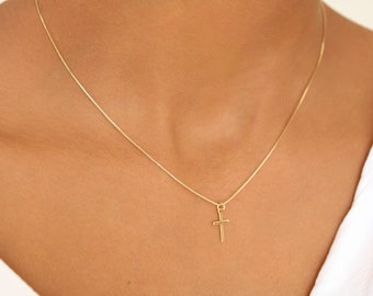 Kleines Kreuz Halskette, zierliches minimalistisches Kreuz, 18K Gold Filled Kette, Gold Layering Halskette