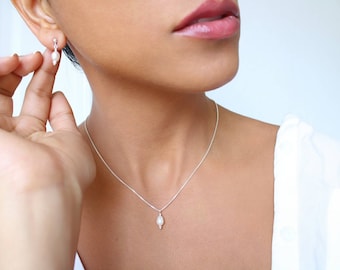 Freshwater Pearl Necklace and Earrings Set: Sterling Silver Jewelry