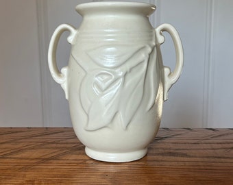 USA Pottery Art Deco Vase