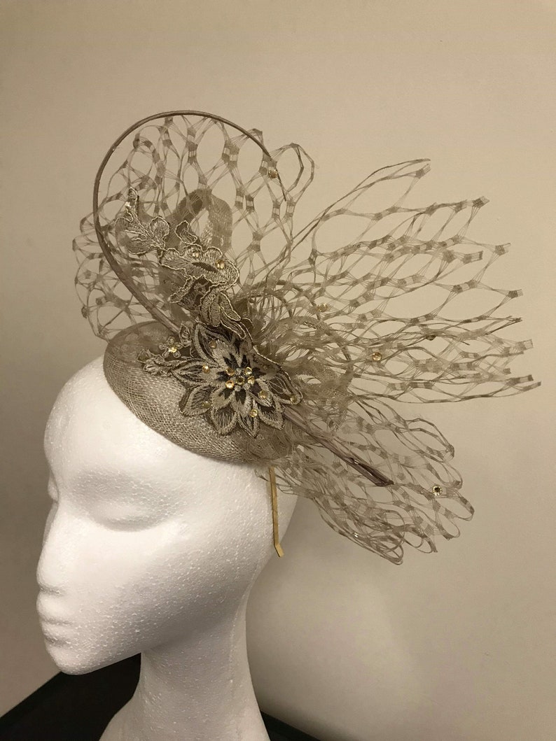 Lace fascinator