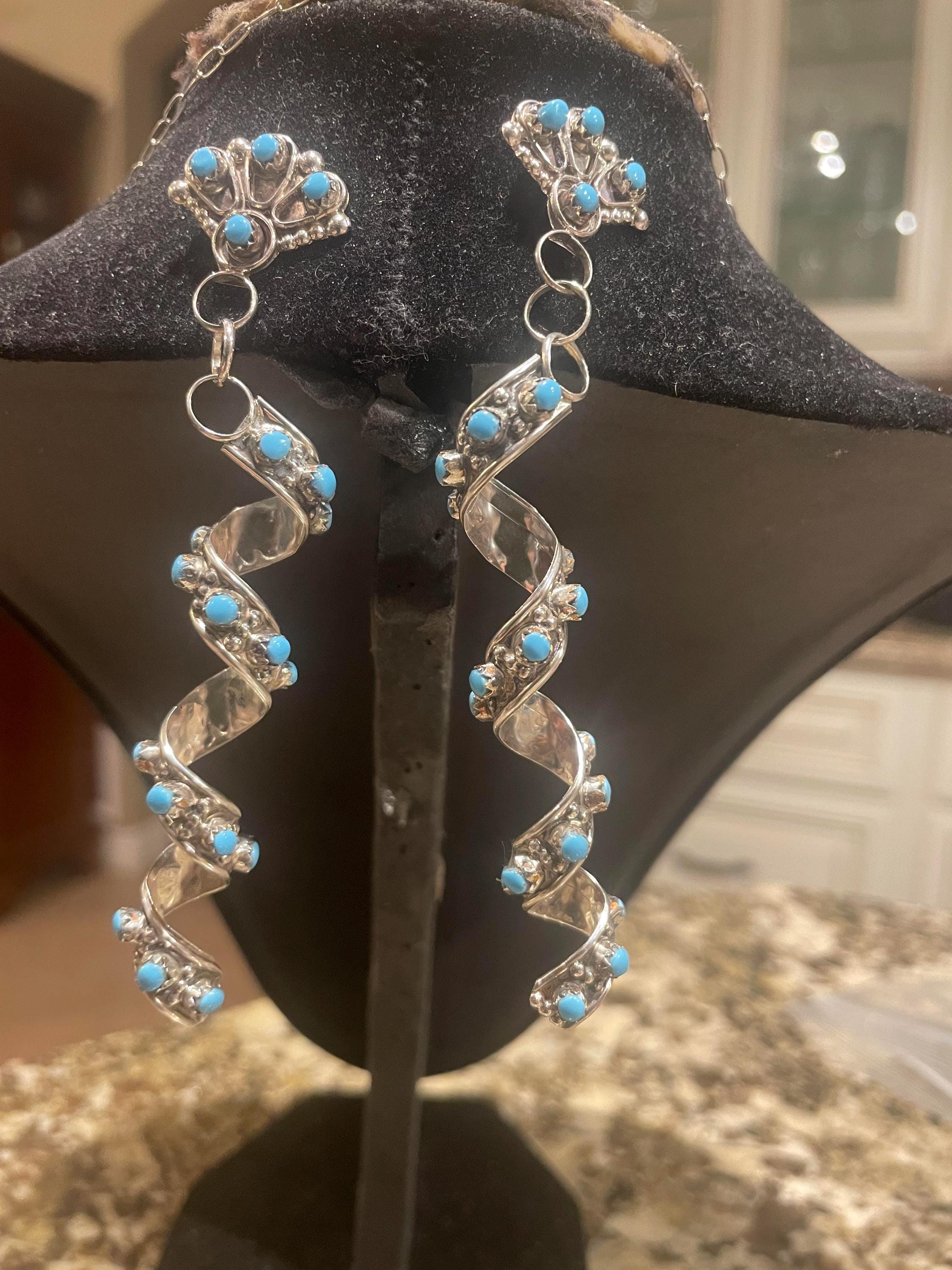 Eye-catching Handmade Spiral Native American Navajo Sterling Silver Corkscrew Earrings Eye-catching Handmade Spiral Native American Navajo Sterling Silver Corkscrew Earrings