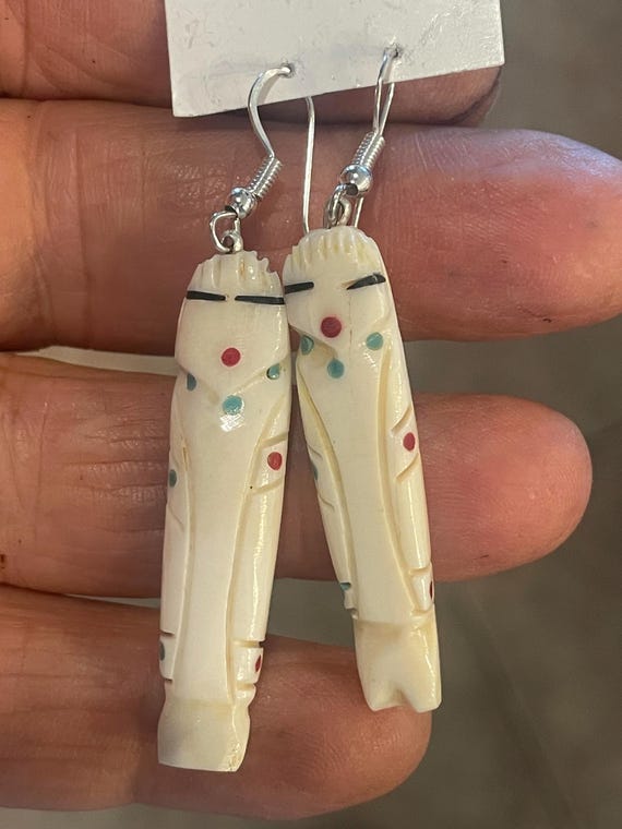 Carved antler navajo dangling earrings native carving bargain priced handmade native american jewelry for special gift or collect Christmas