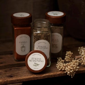 Round Spice Lid Labels | Custom Handmade Vintage Style High-Quality Waterproof Spice and Herb Jar Labels for Kitchen Pantry