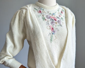 Vintage floral+ pearl embroidered sweater