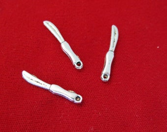 BC629 Charms Silver Tone knife - 10 pcs