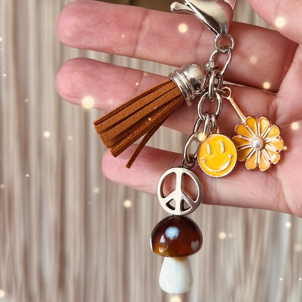 Hippie peace mushroom smiley face retro novelty handmade keychain