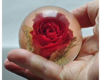 Vintage Lucite Hafod Grange Red Rose Paperweight Ornament