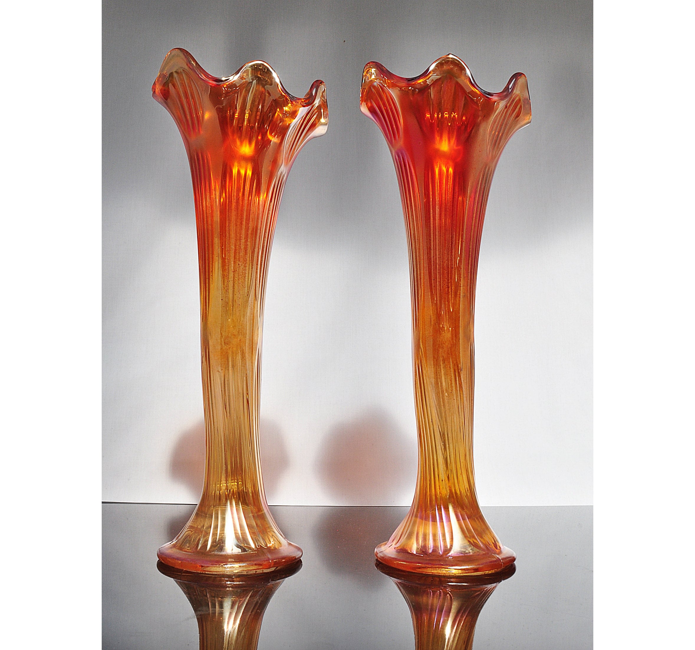 FENTONフェントンカー二バルアンティークUSA carnival vase Fenton Fine Rib Style Marigold Carnival Glass Swung Vase