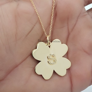 Colgante inicial de la letra de diamante pavimentado, colgante de dijes del alfabeto, colgante inicial de flor de diamante pavimentado